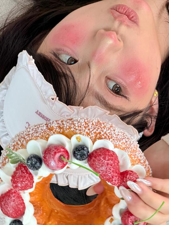 甜甜草莓妆