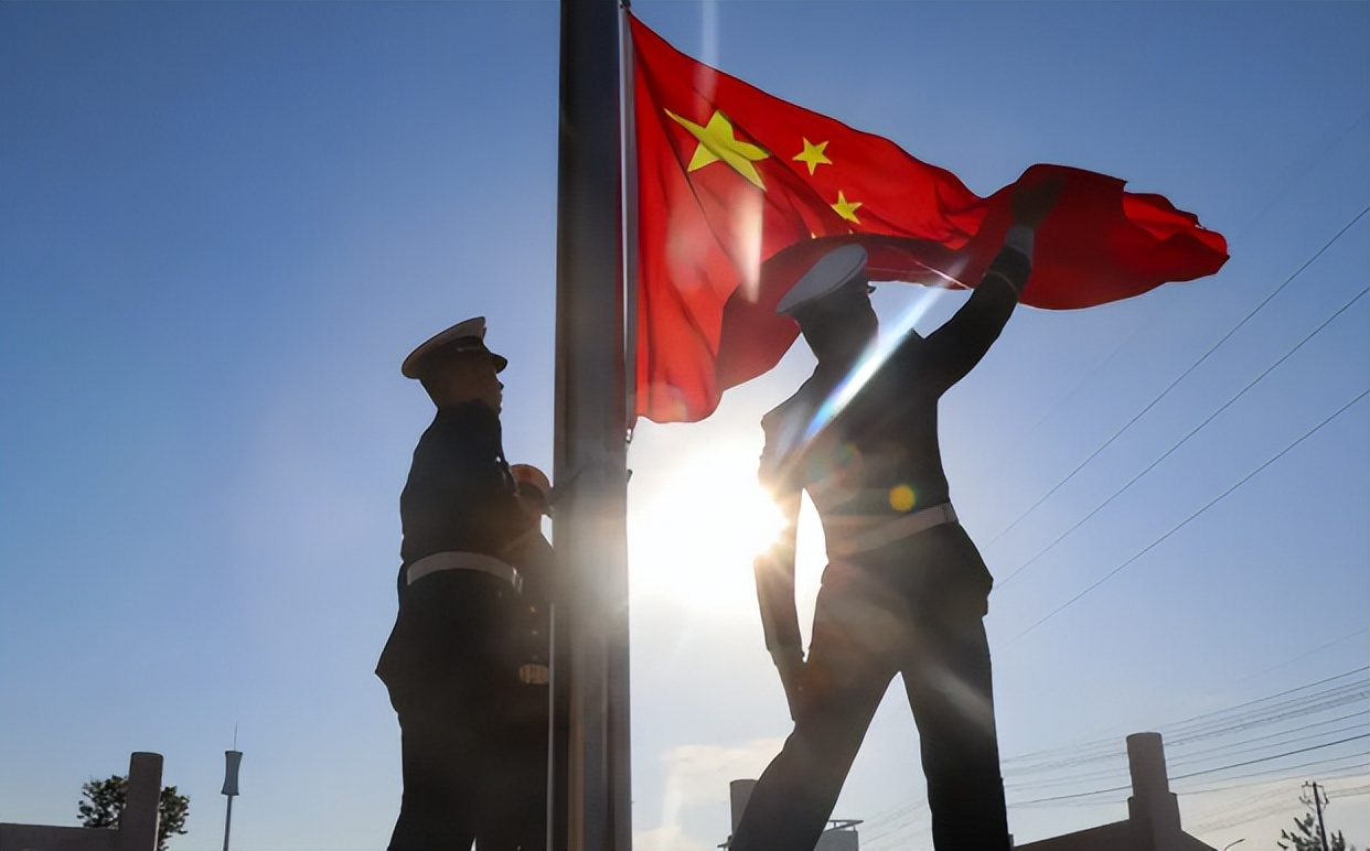 当“海上棋盘”被悄悄地添了一枚超级棋子：12万吨级的中国航母