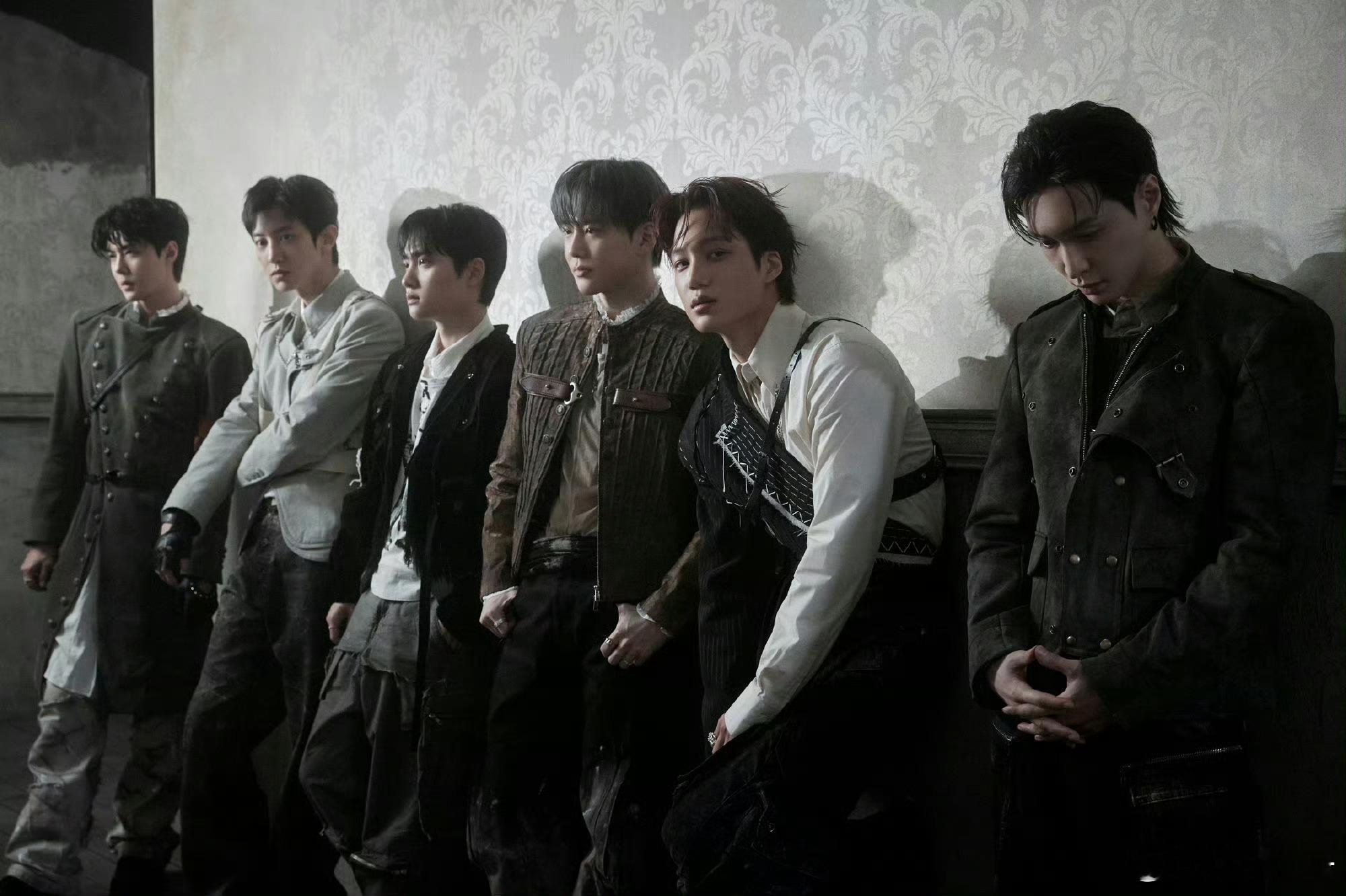 EXO巡演海报公开EXO时隔六年四个月再次开启巡演 演出顺利