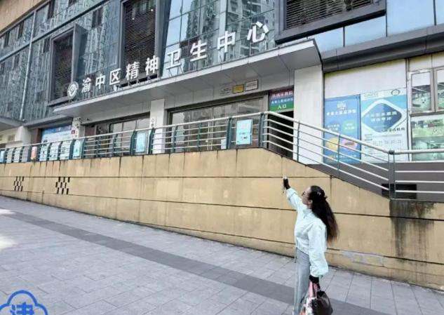 “离大谱！”重庆，一女子因生活压力大，向医生诉苦，过程中情绪失控说了一句“有时候