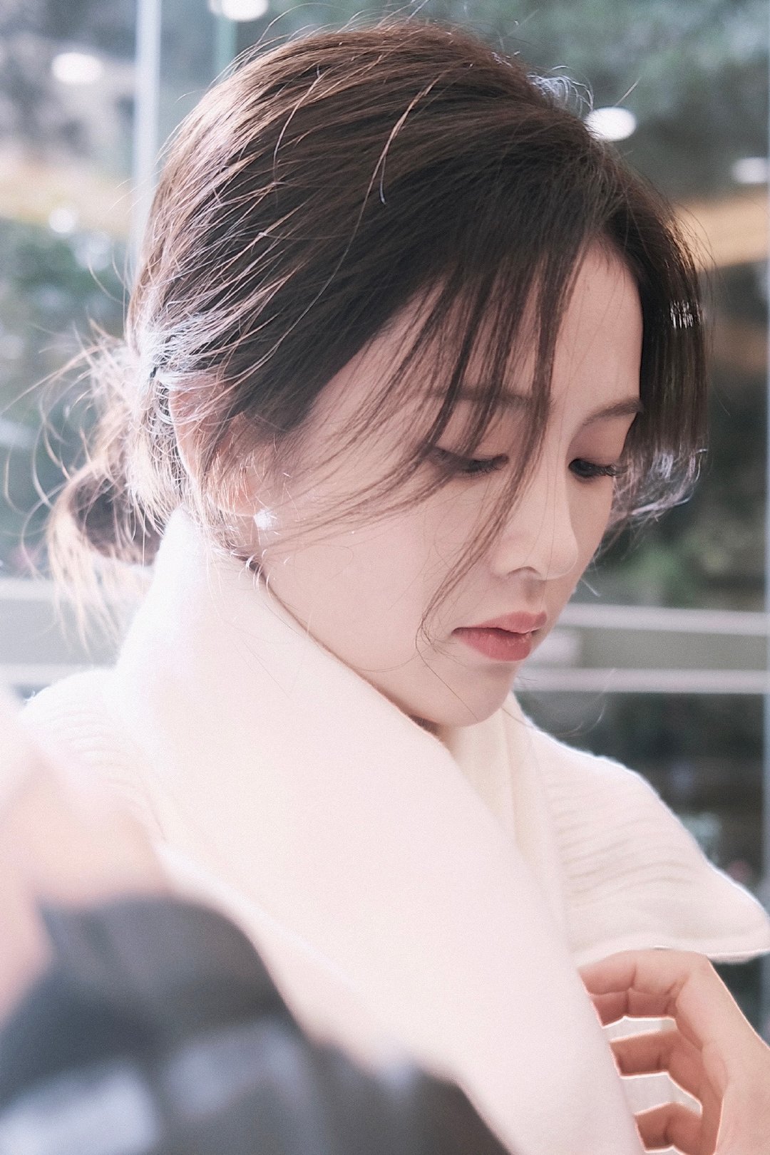白鹿以爱为营对手上美妆综艺了没想到白鹿搭档来美妆综艺了曾在《以爱为营》饰演小煤渣