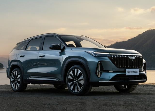 “你家下一辆车会考虑国产车吗？”上周家庭聚餐时，表弟突然问了我这个问题。我愣了一