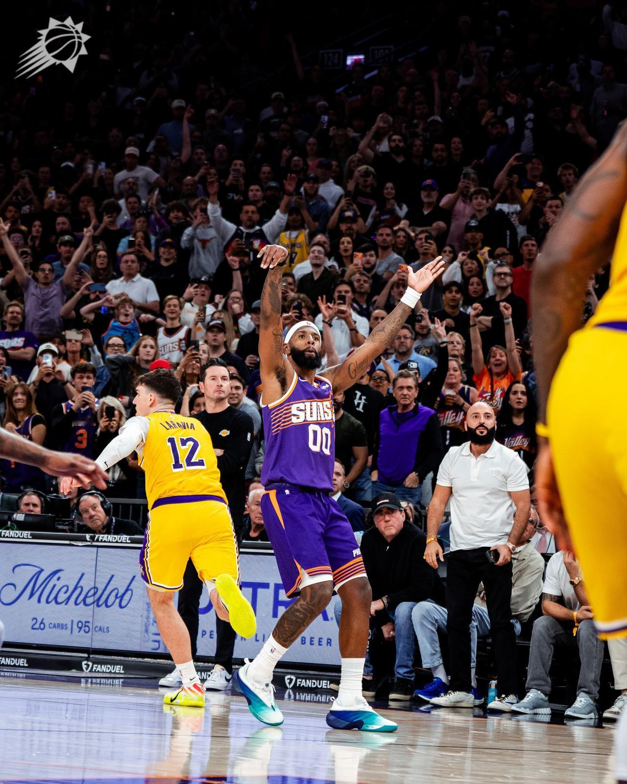 湖人客场被太阳绝杀，惨遭三连败，连续两场比赛最后时刻丢篮球，最后时刻被绝杀，雷迪