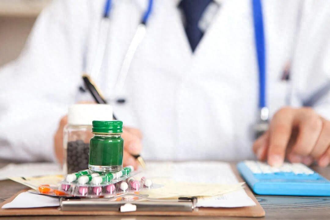 最近医药圈大事不断，不管是政策调整、药品动态，还是相关官员被查，每一件都牵动着行