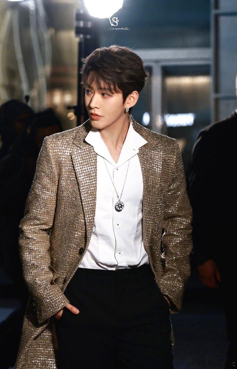 邓为哥哥真的好贵气，那种氛围直接溢出屏幕了！｜邓为