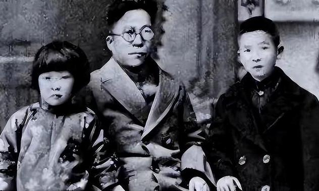 93年杨虎城妻子病逝，子女们向政府提出一请求，组织批示：同意。1993年，杨虎城