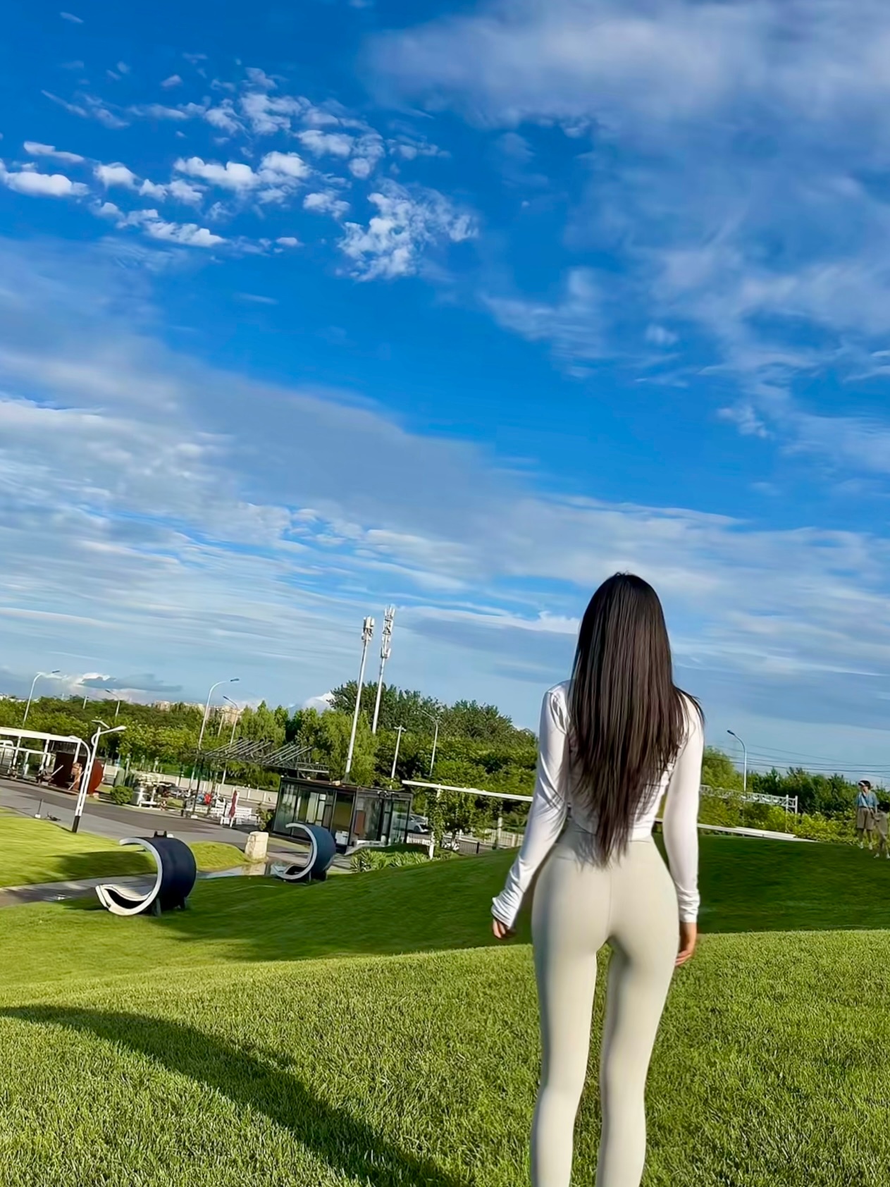 为什么要去抢高速，假期结束再去玩不香吗今日穿搭(ootd)国庆中秋双节同庆 ​​