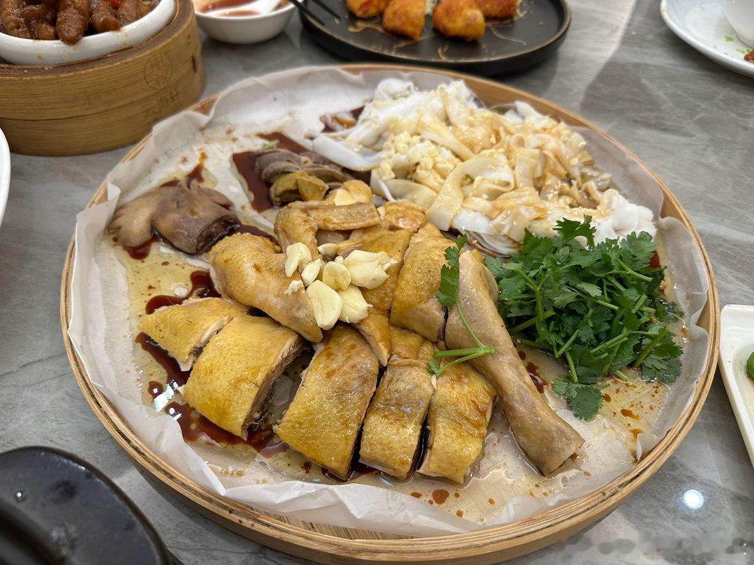 想不到在南沙能吃到那么好的湛江鸡