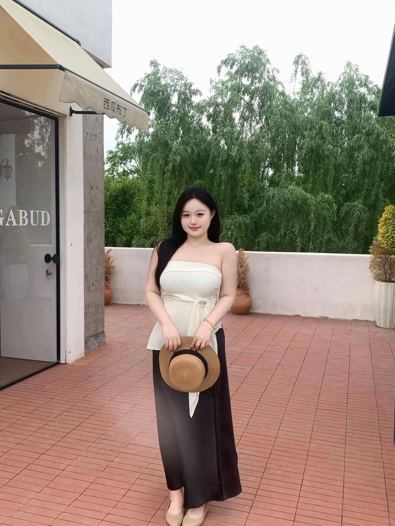 今天很肥美。法式高智感穿搭