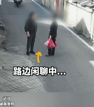 驾驶员都知道，公路上一定要避免“三车会”。
这不是三车会，这是骑车后座载着箱子与