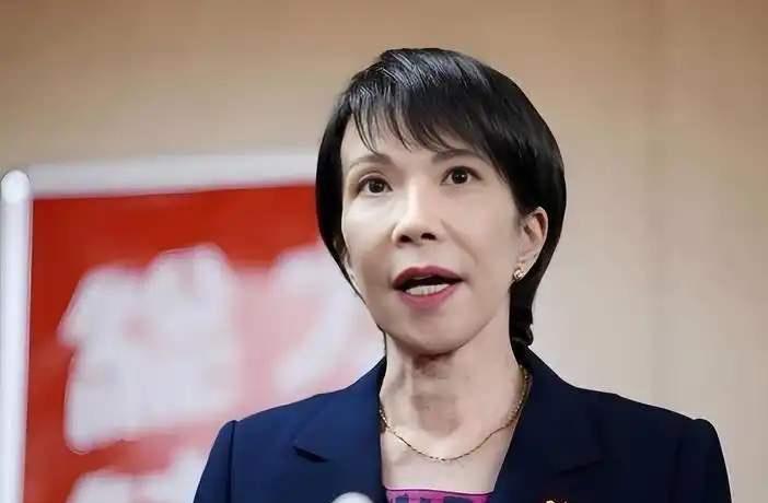 看到日本主办方慌了，我笑了。
不是那种看笑话的笑，就是觉得这事儿特别有意思。
签