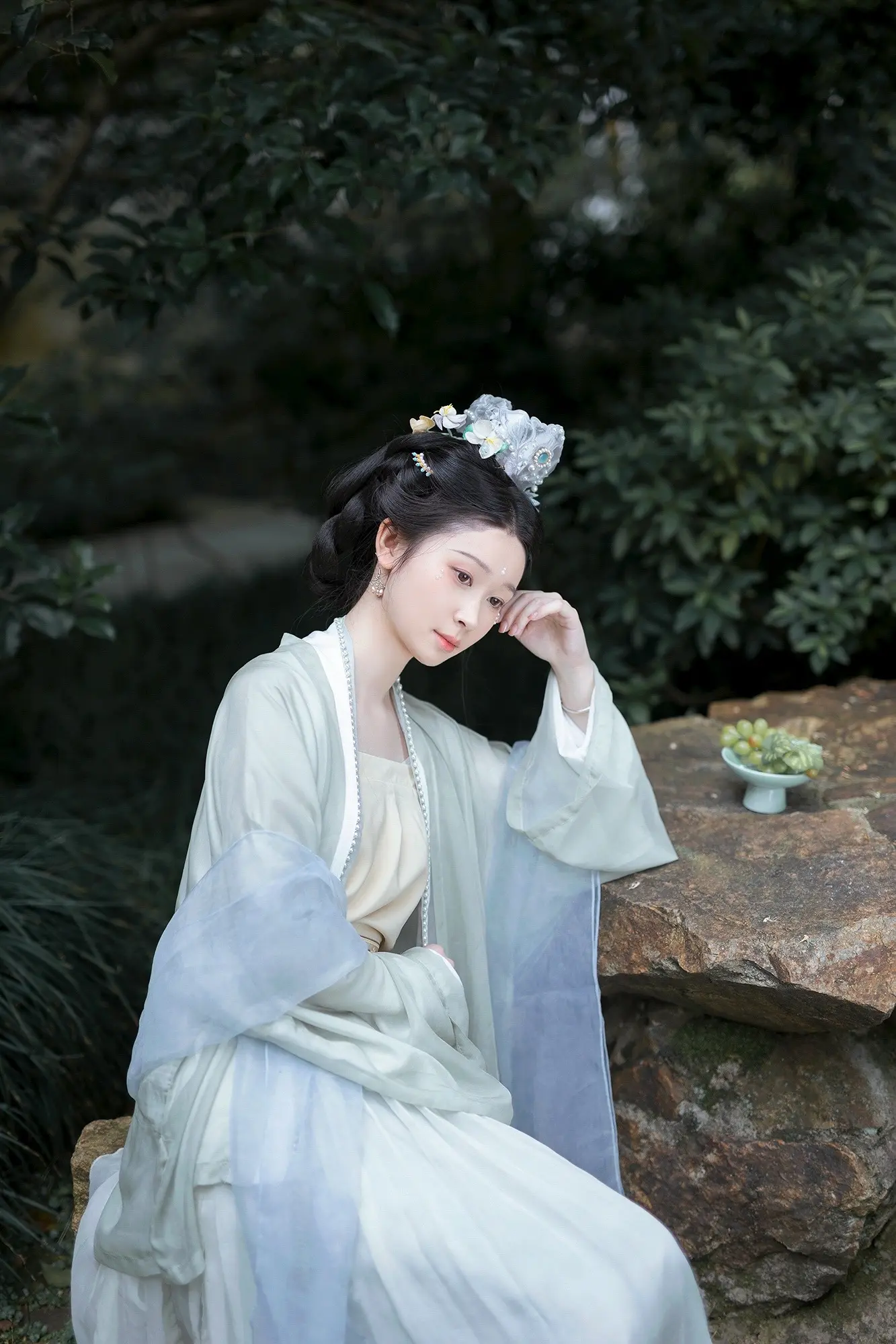 “青鲤来时遥闻春溪声声碎”
