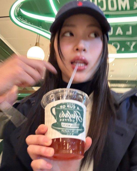 kpop自拍分享申留真 徐俊辉&本田仁美 宫脇咲良 ​​​