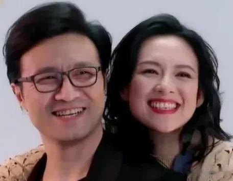 看得出来章子怡很爱汪峰

不仅为他生了一对儿女
还照顾他前妻的女儿
这样的好女人
