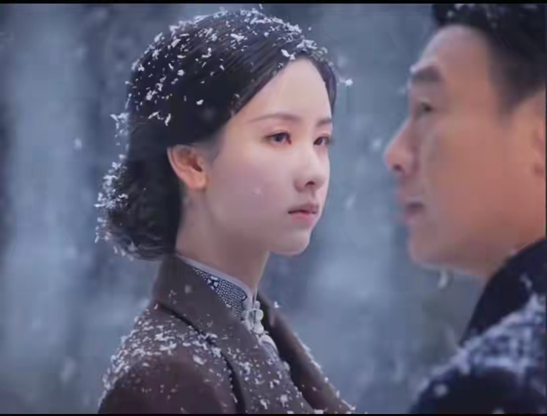 陈都灵清冷易碎感拉满，她一委屈全是高启强的错！ 