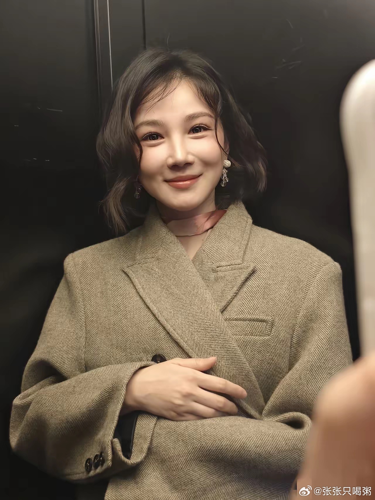 36岁的陈小纭这次去米兰，彻底被42岁的陈妍希给秒了！不是因为品牌方的区别对待，