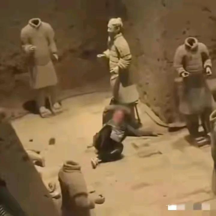 推倒兵马俑事件再次将精神病推上风口浪尖，莫让“精神病”成为免死金牌！不能也不应该