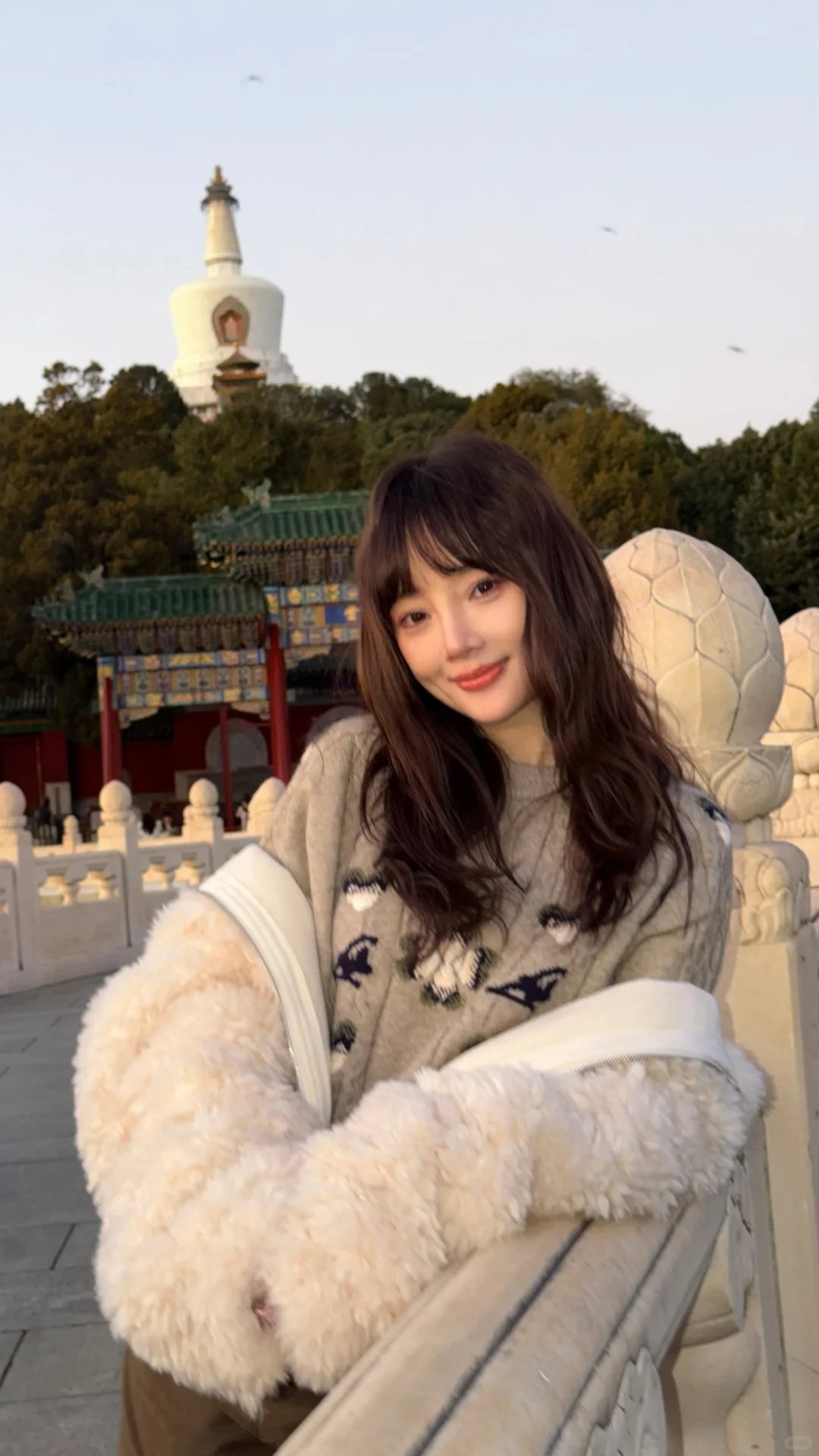 李小璐晒北京秋日写真，北京的秋天好适合拍照，美！ ​​​