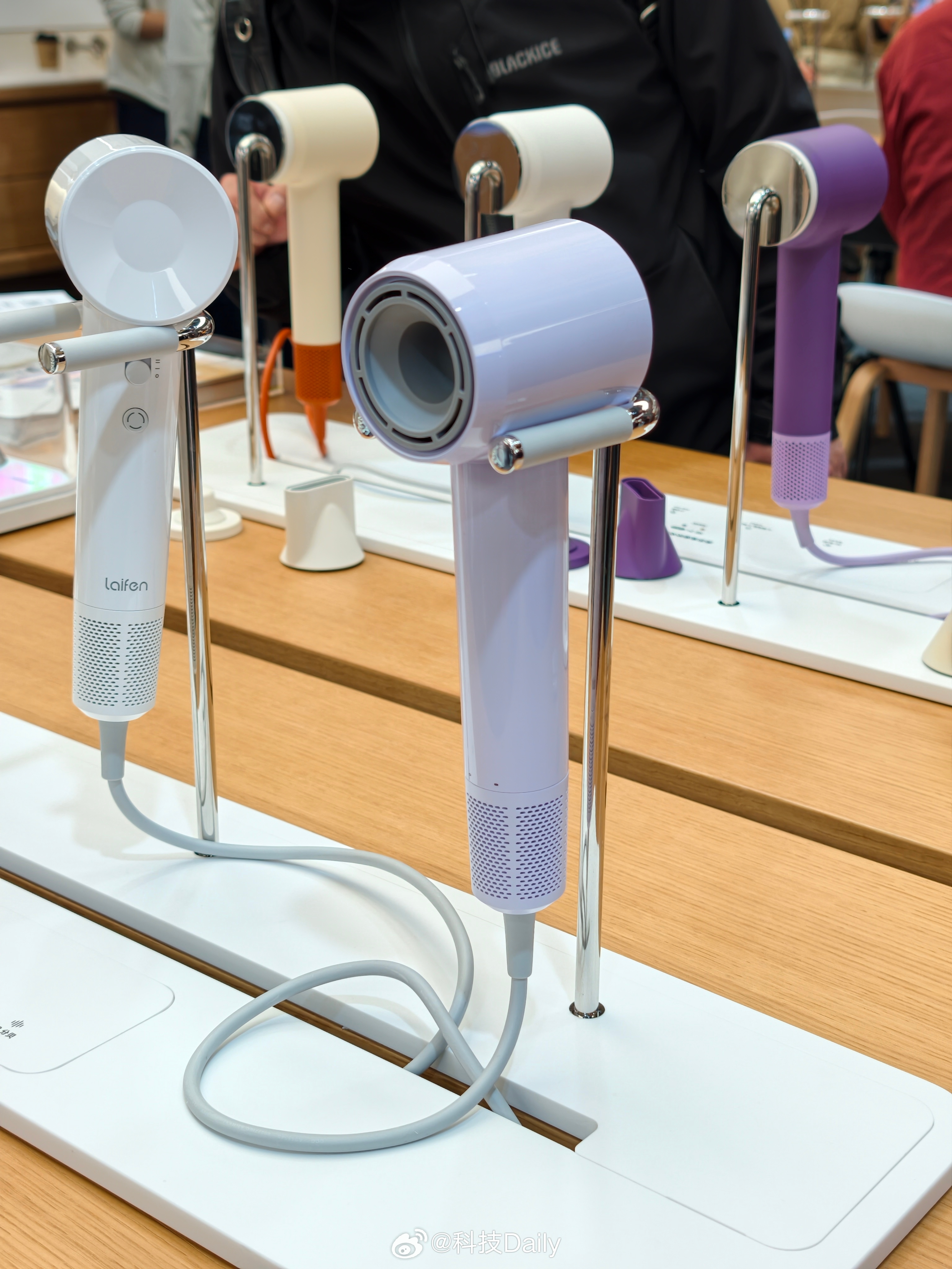 2026 AWE偶遇徕芬展台，我发现这展台上的产品和我家的一模一样。因为我本身就