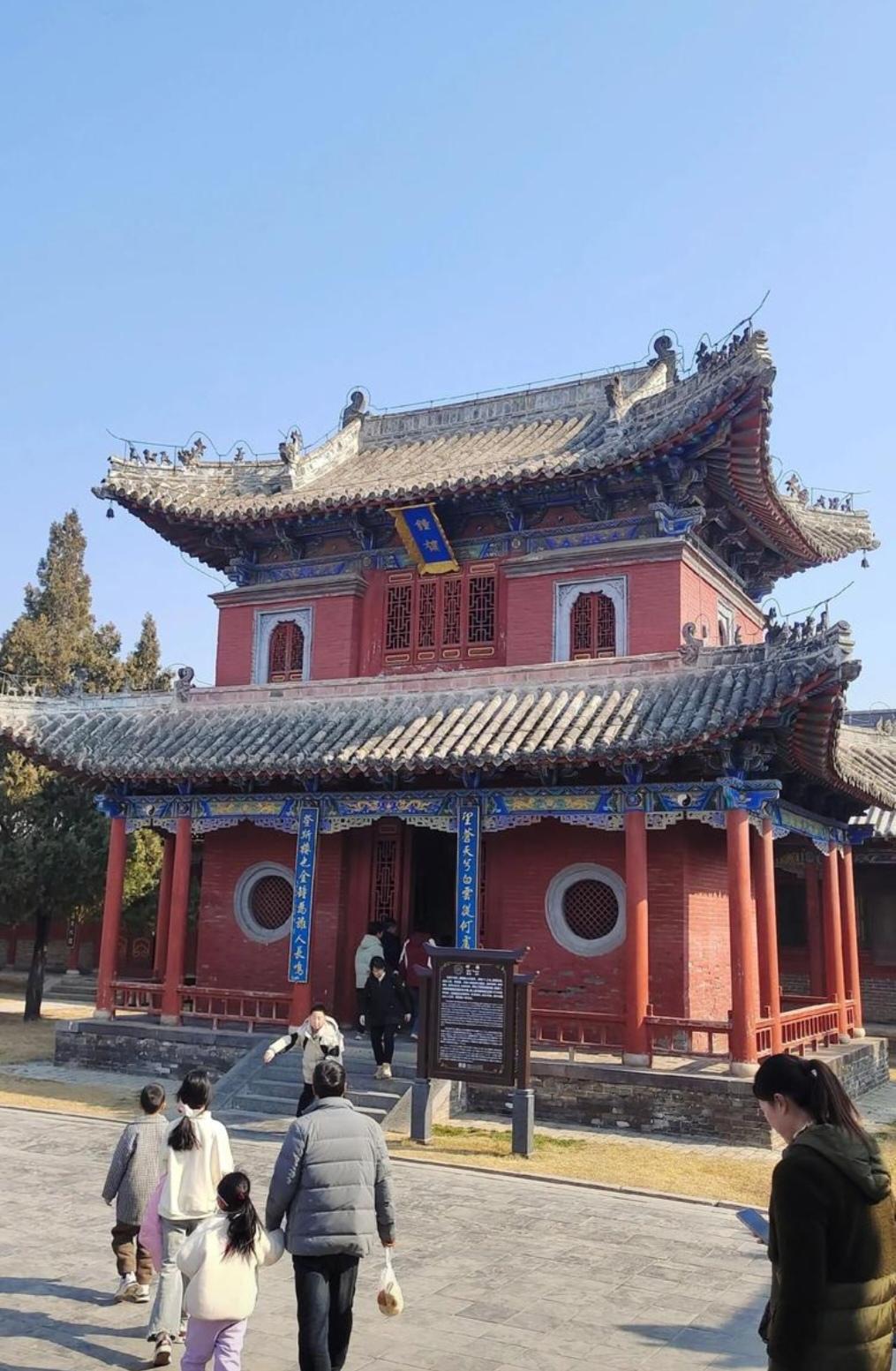 卖猪蹄的营销策略有哪些？
卖猪蹄的营销策略得看不同场景。连锁品牌可以学学豫卤惠，