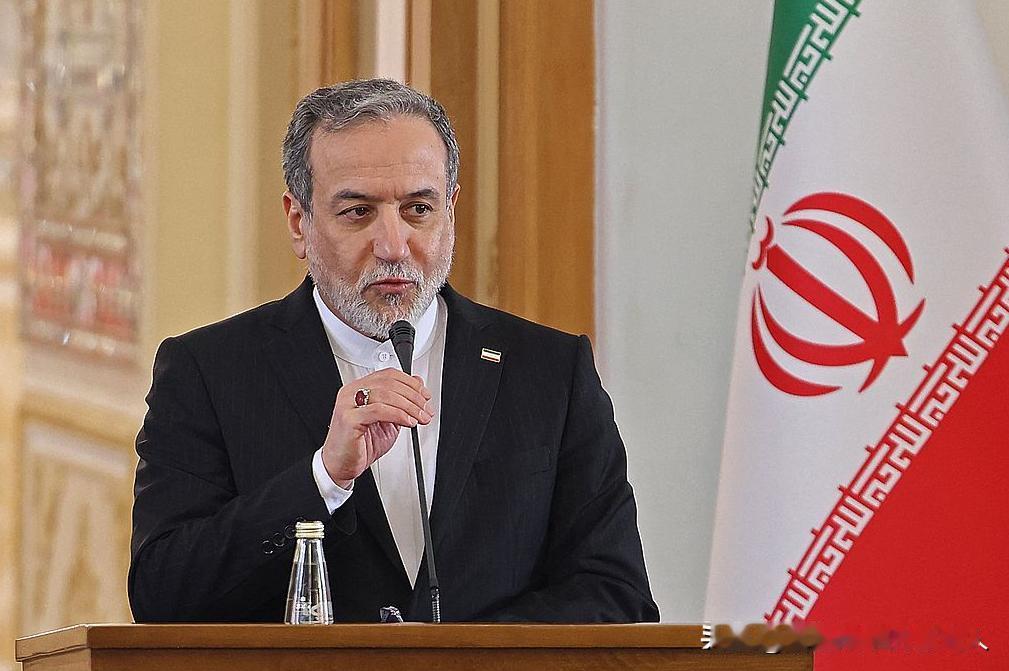 阿拉格齐还没等到第二轮伊斯兰堡谈判，位子已经没了。革命卫队看他多次公开发表与强硬