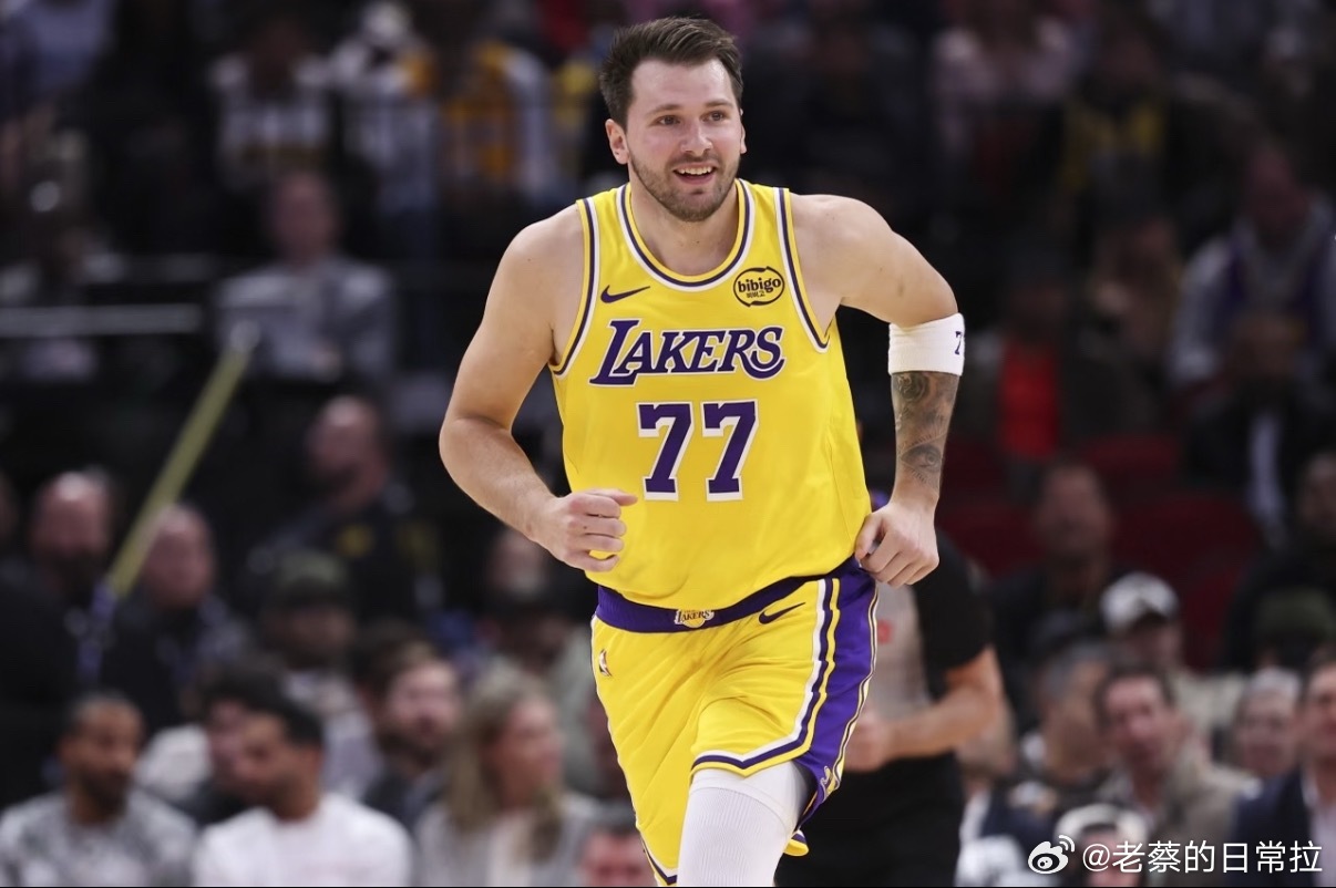 东契奇两战砍100分 状态炸裂！对阵火箭砍下40分9篮板10助攻，再战热火狂揽6