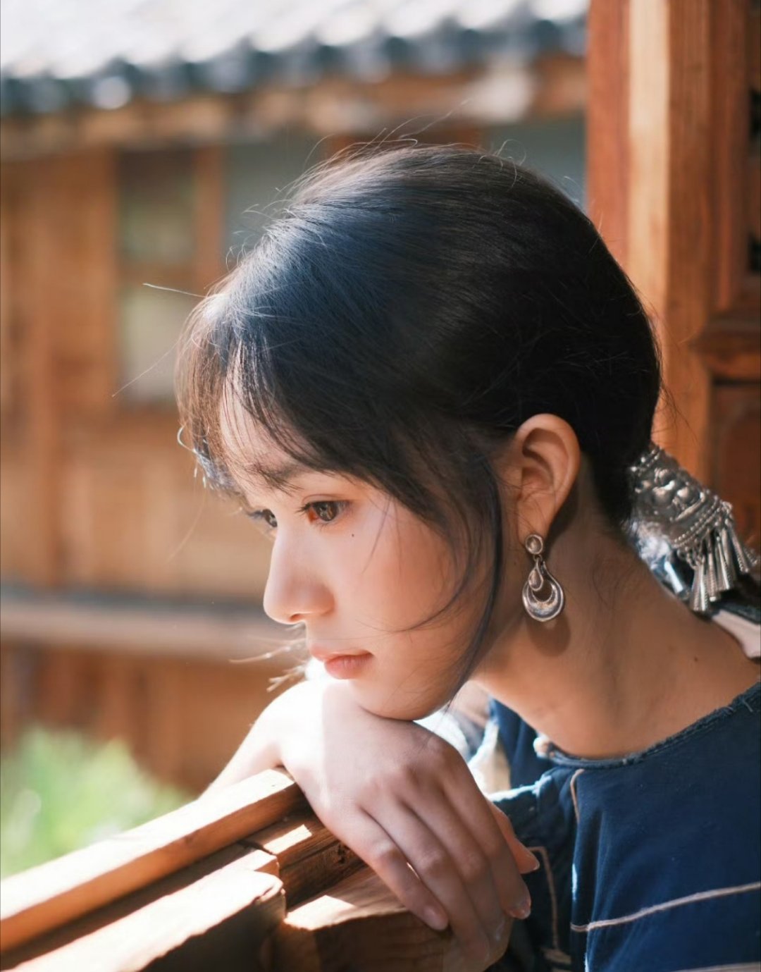 小姑娘刘楚恬也出落成亭亭玉立的大姑娘了！ 