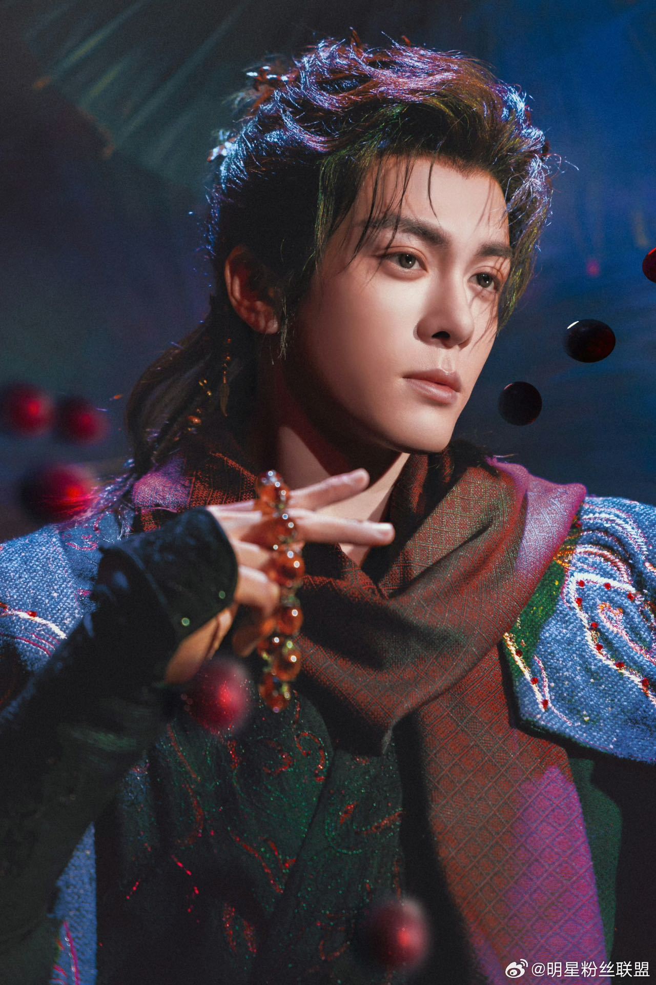 曾舜晞武拾光优酷站内角色热度破1亿 走过路过恭喜我们曾舜晞优酷站内热度破亿啦！！