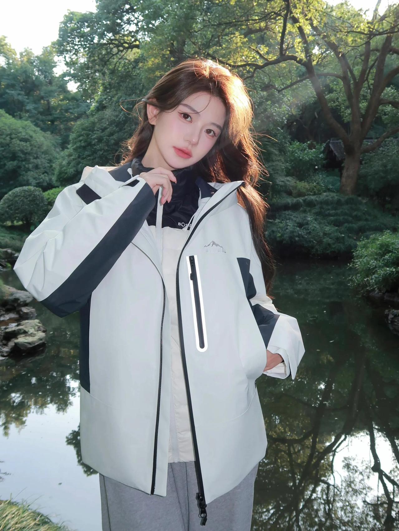 女神的衣品#你get了吗#纯青美丽少女# 冲锋衣#发布女神图啦# 休闲穿搭