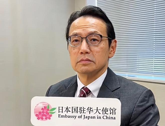 正当日本驻华使馆六月六日在北京精心组织一场面向中国公众、传递“敬与自律”精神的剑