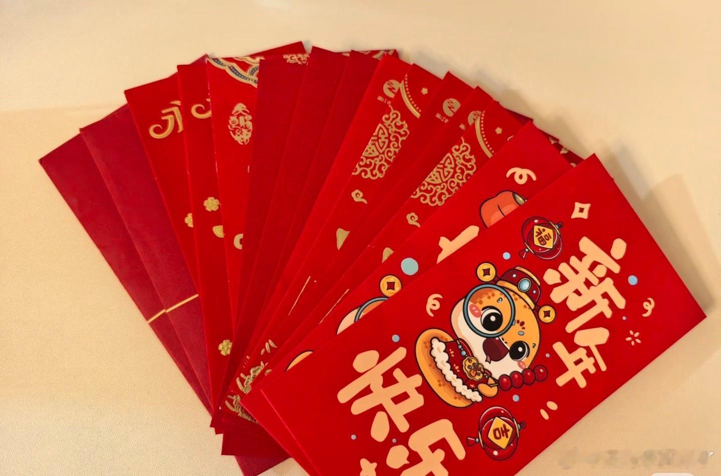 31岁女生靠压岁钱启蒙攒下300万压岁钱不只是红包，更是人生第一堂理财课。她从小