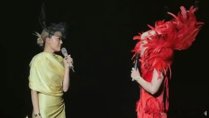 周笔畅容祖儿演唱会界魔丸灵珠周笔畅容祖儿真是一对神人，是哪个天才想到要把他们俩凑