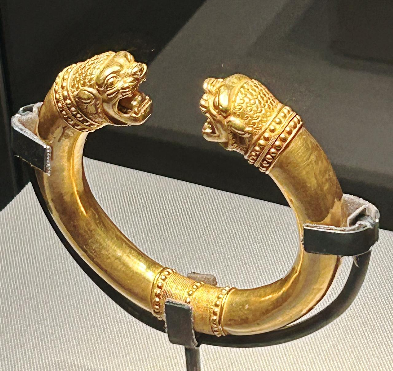 旅顺博物馆明天（6月30日）将推出新展：邂逅千年波斯—伊朗文物精品展。
来自伊朗