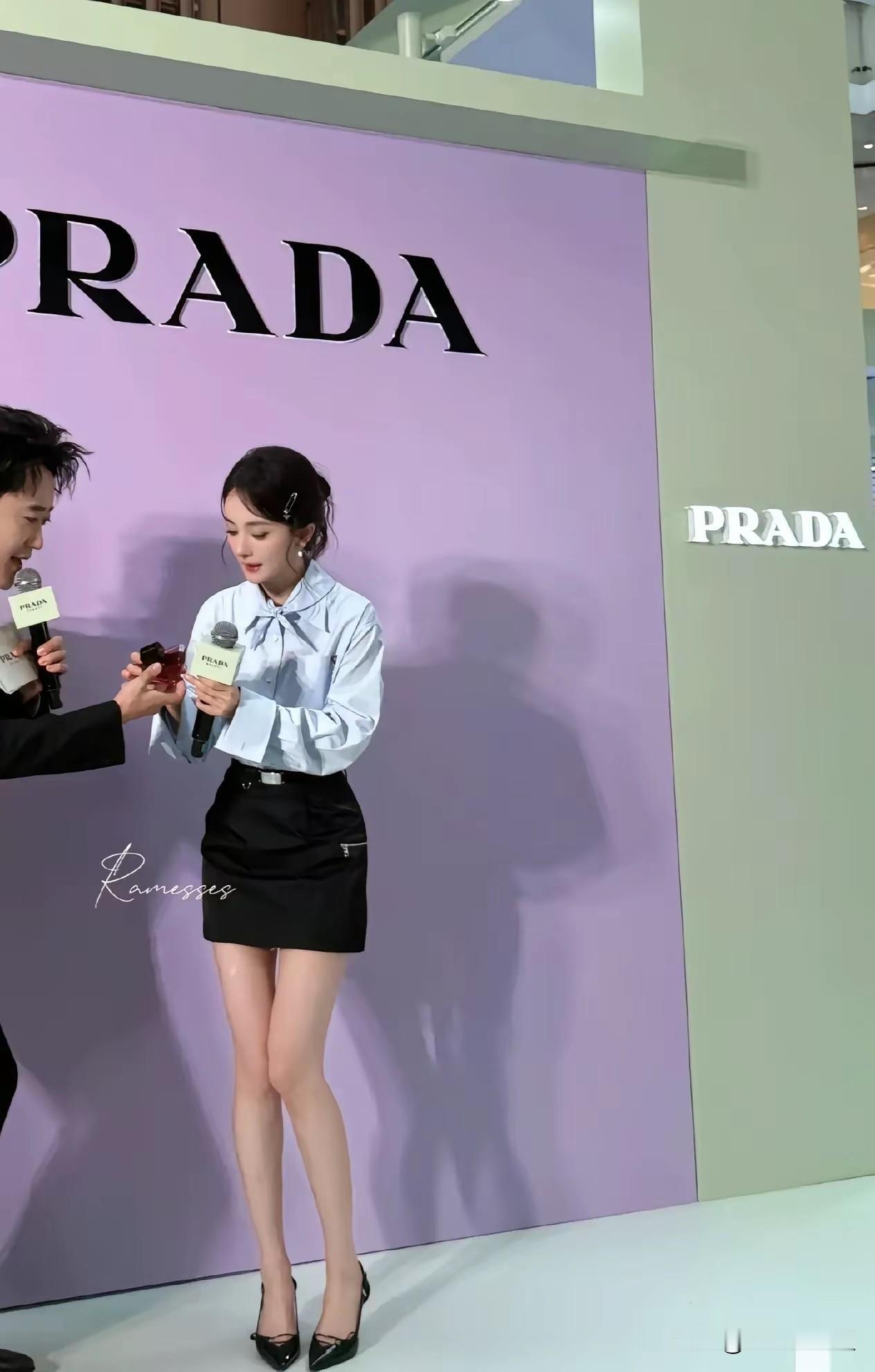 她好像从来没有营销过自己的身材……