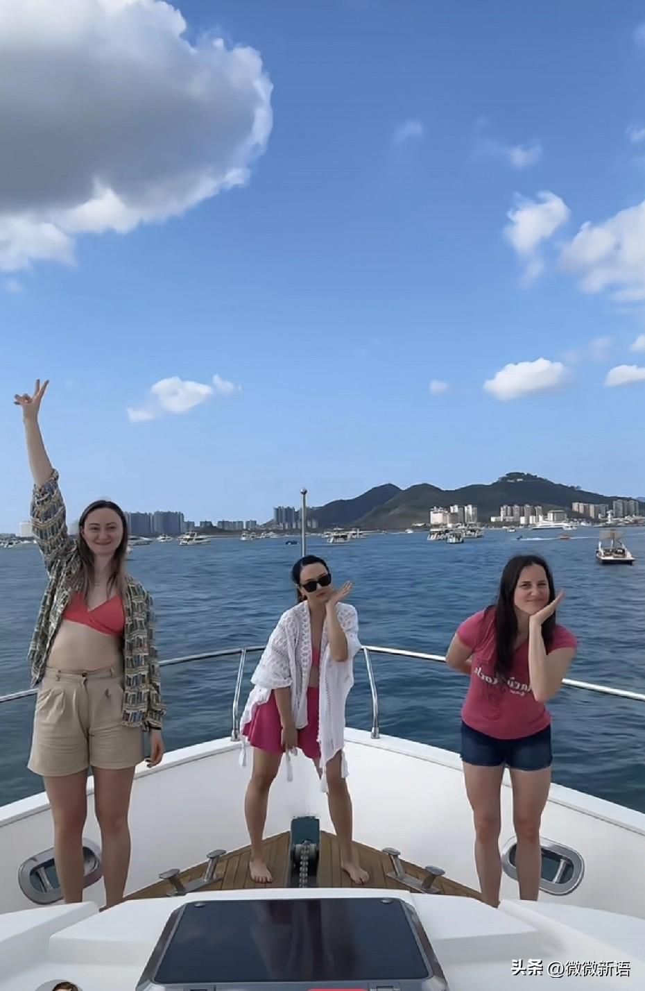 温特、万远、波尔卡诺娃在三亚玩的很开心啊，她们更像是去海南度假了，给她们三个拍照