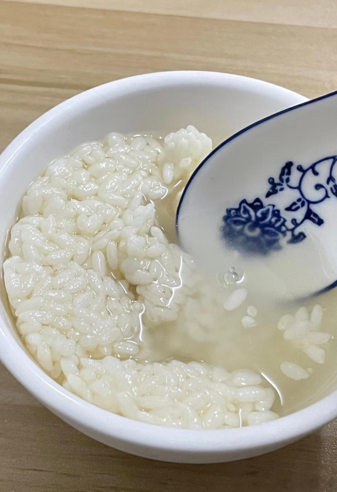 哇塞！！！这个搭配是哪个 天 才 想到的！柑橘和甜酒都是我的最爱啊😍这一碗下去