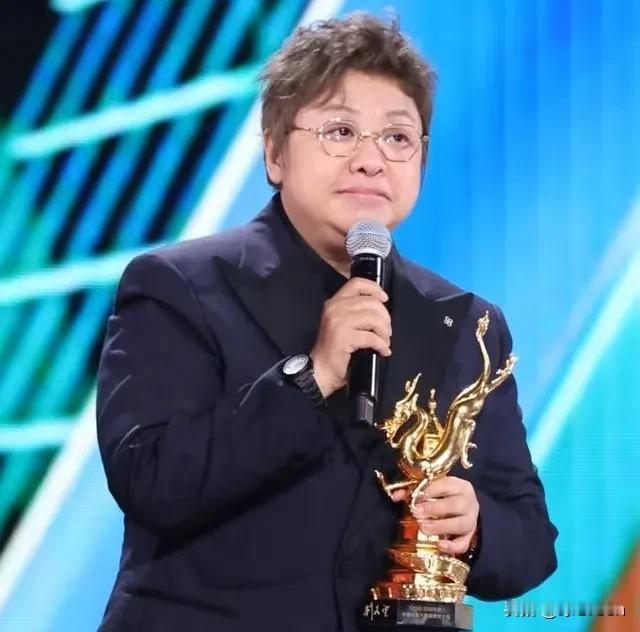 香港火灾，
最值得点赞的不是刘强东，也不是马云，而是一直热衷于公益的韩红。

韩