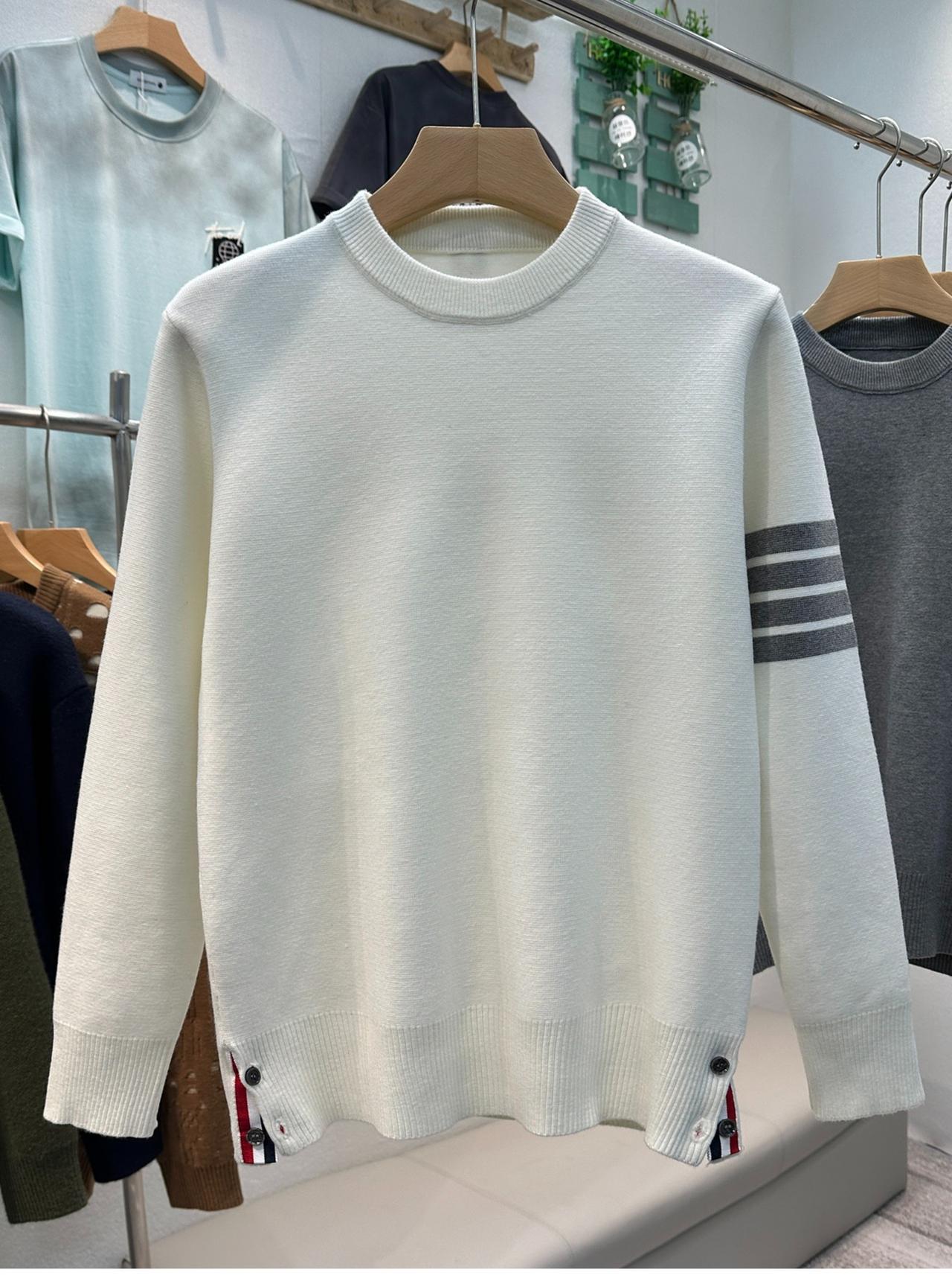 秋冬男士必备！这款加厚针织打底衫太赞啦！美式风格超有高级感，毛线材质柔软舒适，是