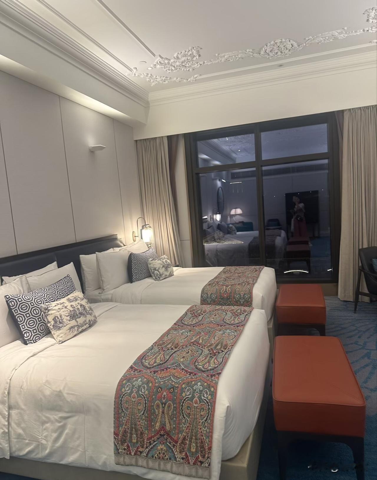 人到中年，越长大越觉得自己见识浅薄
人活到一把年纪，才慢慢明白，没见过世面，真的