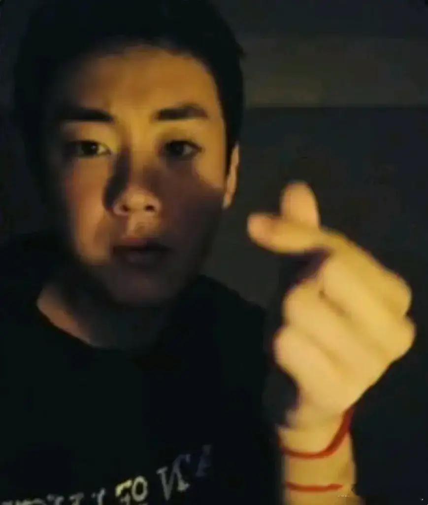 预告刘大锤的预告十个勤天的恋情：陈少熙与美女逛街约会[喵喵]小九让这恋情变成人众