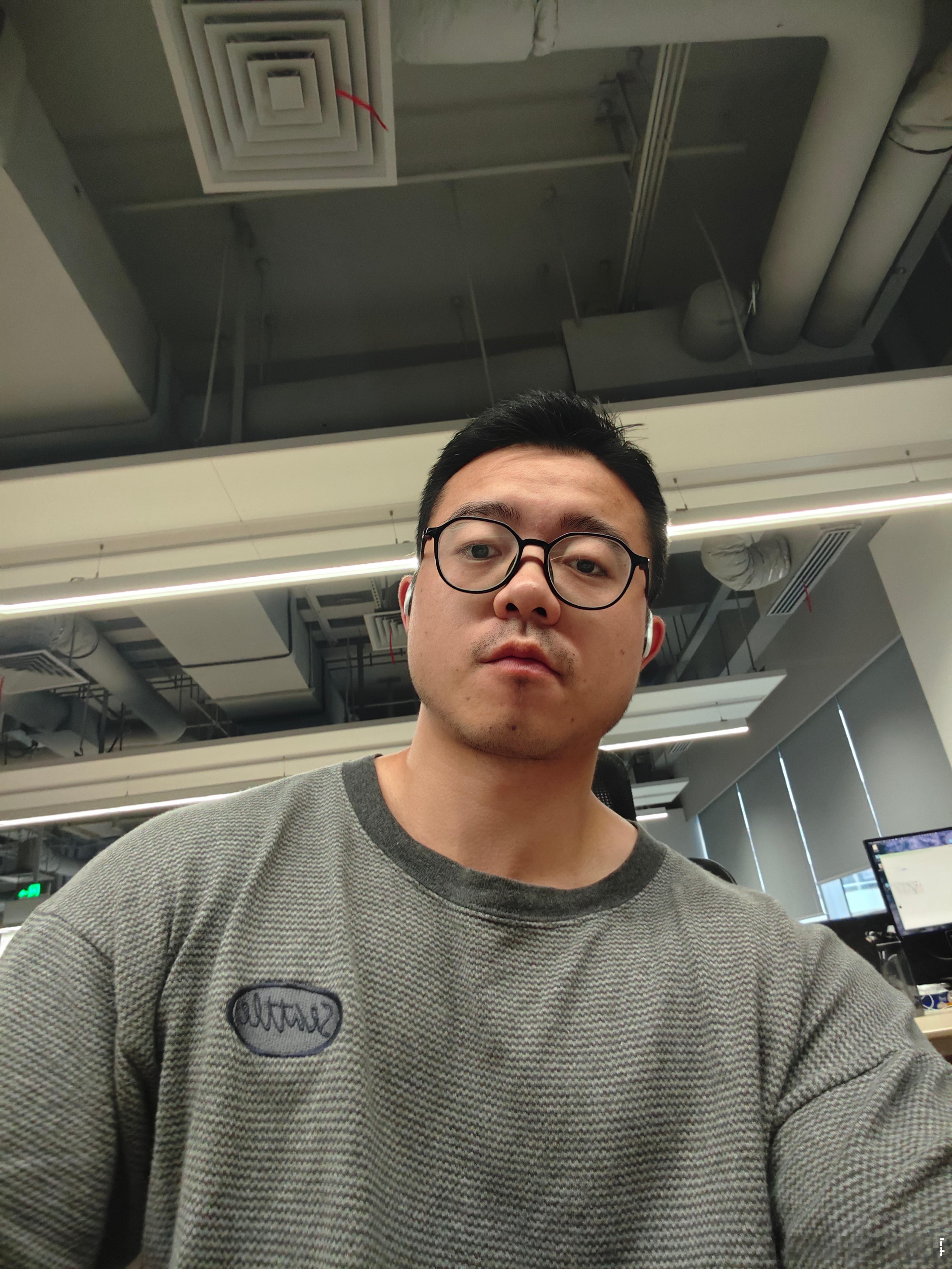 昨天摸金太晚了，今天困死了，晚上不能去健身了
