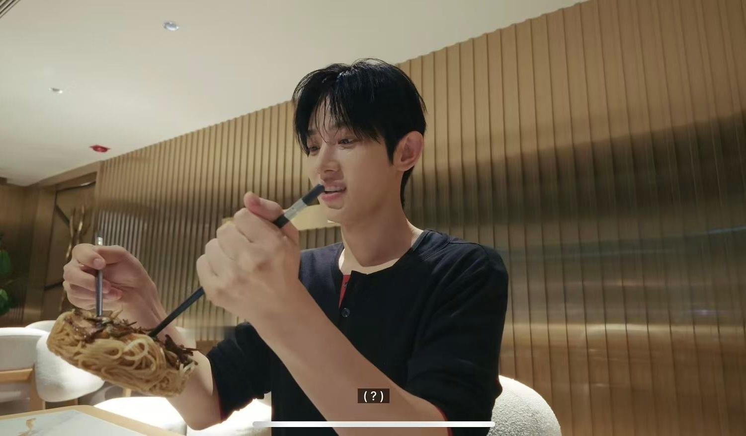 朴时宇回应朴时宇回应给中国菜打低分 朴时宇回应给中国菜打低分说我没有吃播的天赋其