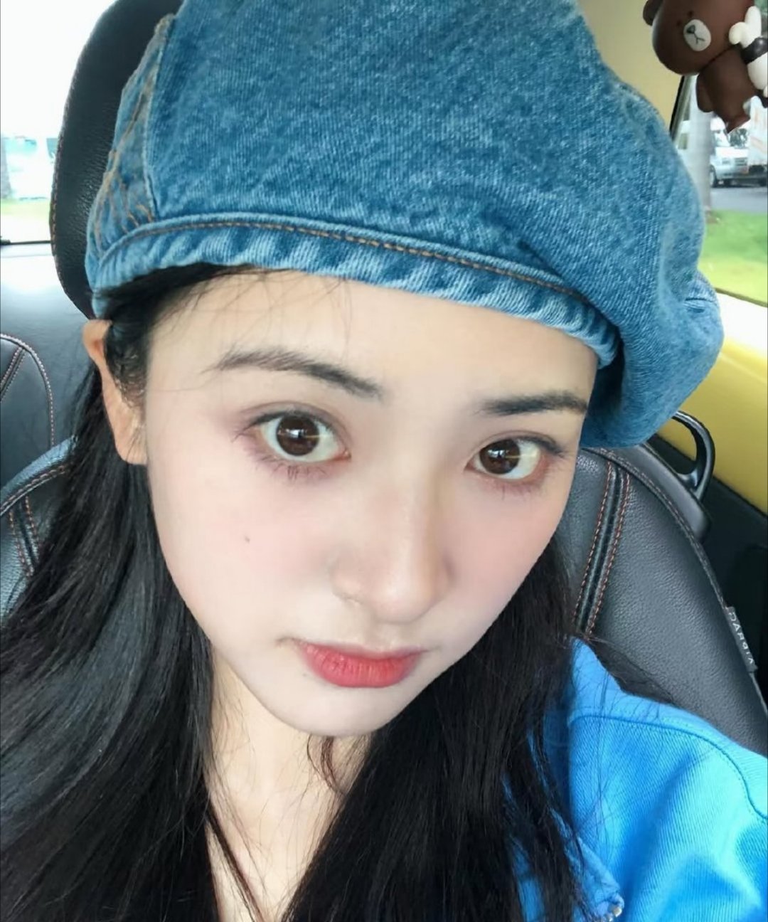 田栩宁沈月同框拍戏，第一次对大长腿有了如此直观的感受，期待沈月七月的一天～ ​​