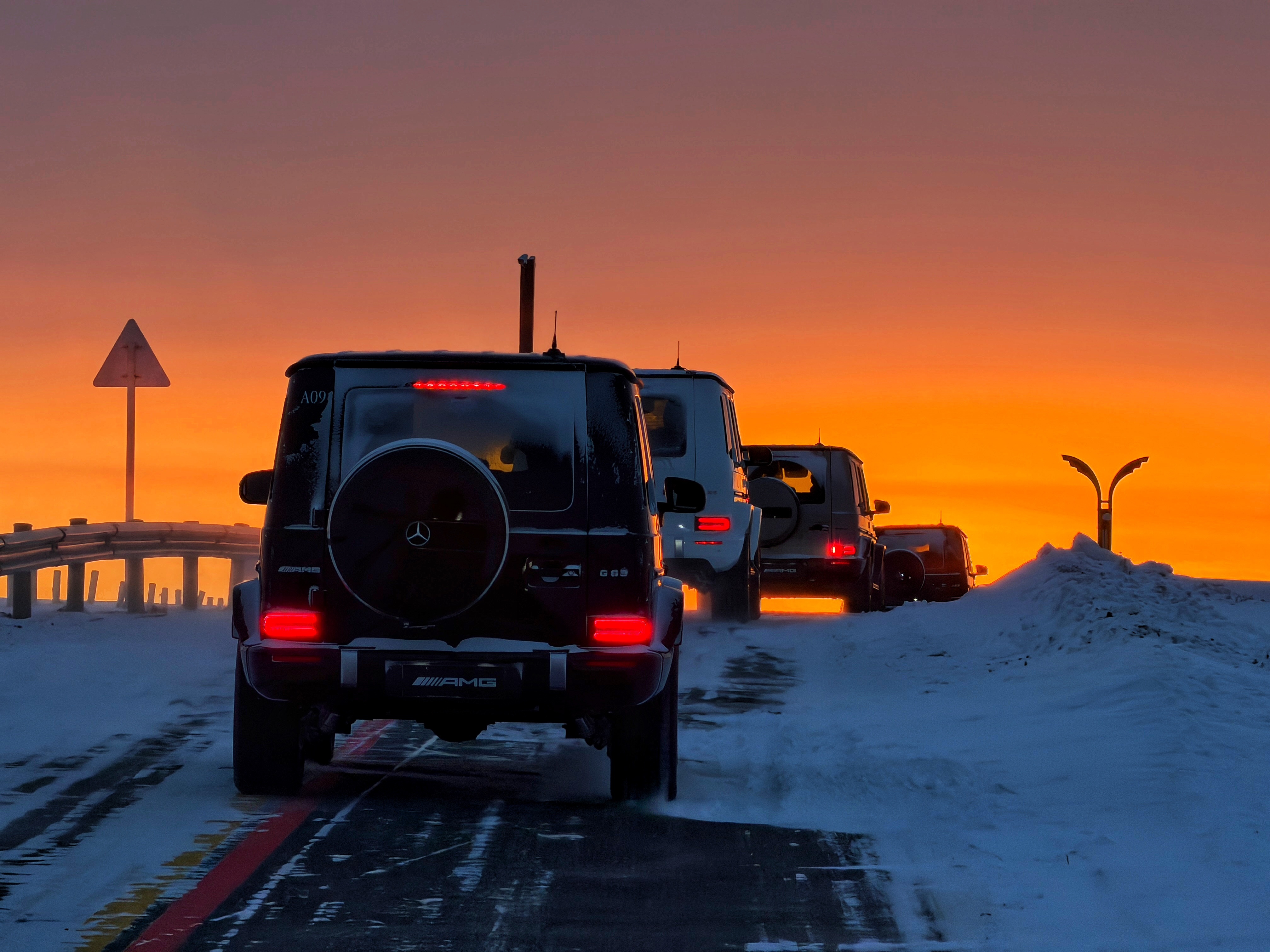 今年最后一次出差，和大G赶上了最美的夕阳🌅 欣哲频道奔驰奔驰大g 呼伦贝尔