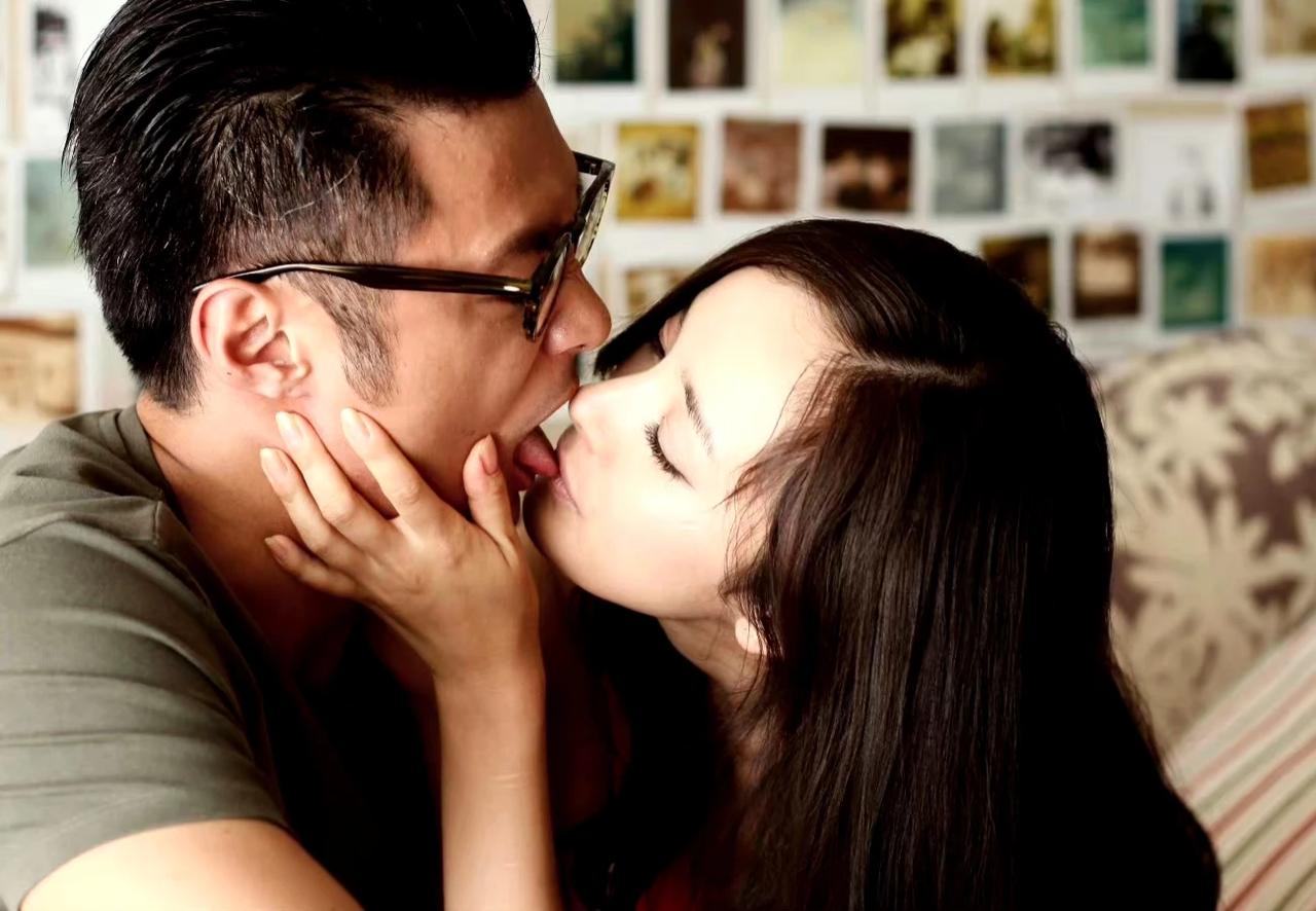 杨幂跟余文乐的吻戏，
演技太好了。