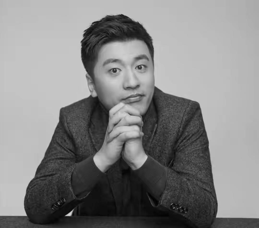 张雪峰对员工的待遇比胖东来还要好啊
 
提起对员工好的企业，很多人会想到胖东来，