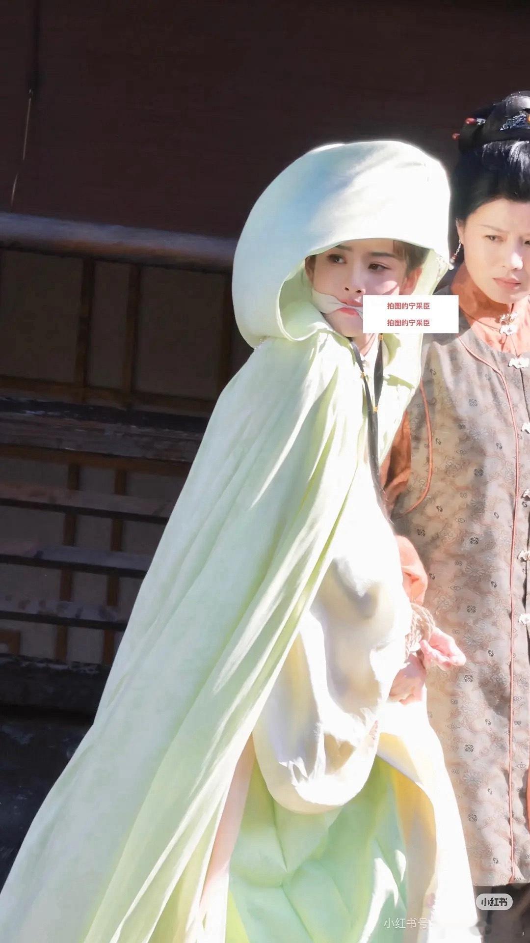 好美 这个妆造好适合宋祖儿 ​​​