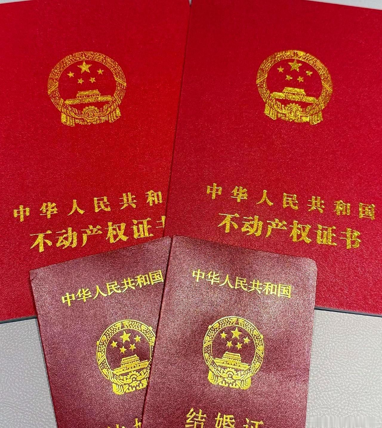 现成200万的精装房空着不住，非要每个月掏几千块钱出去租房，现在年轻人的骨气是不