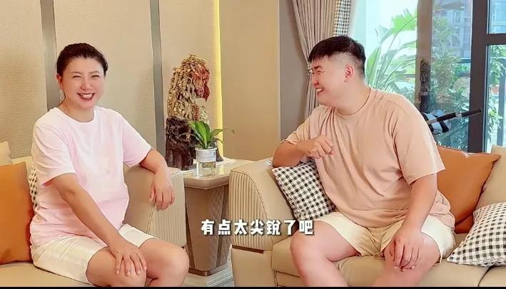 闫学晶对32岁儿子坦言，不会将所有的家底都交给他，而且言之有理，果真比温美玲要聪