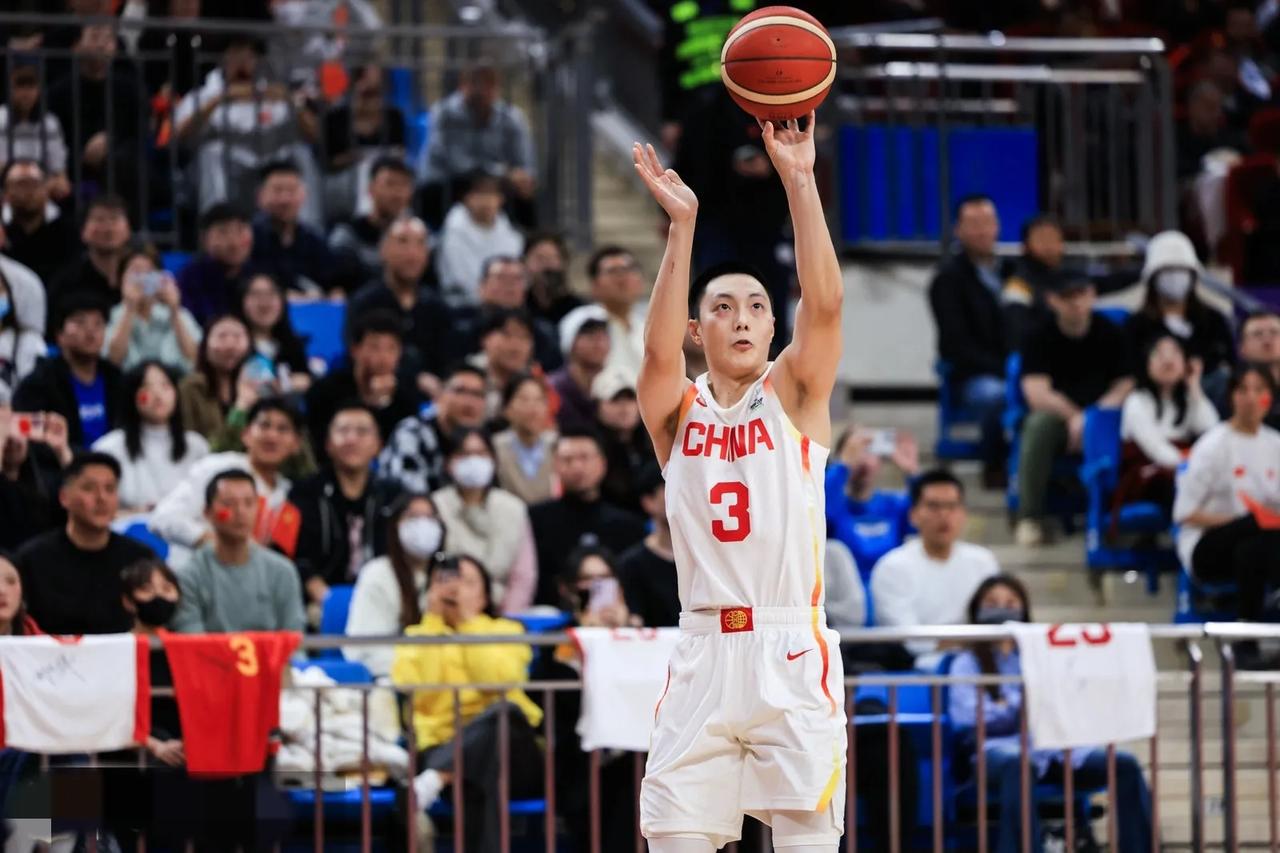 打完2场，中国男篮亚洲杯得分榜；

雷蒙——亚洲杯2分，正负值+2.0；

李祥